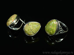Кольцо Серьги с унакитом размер 19