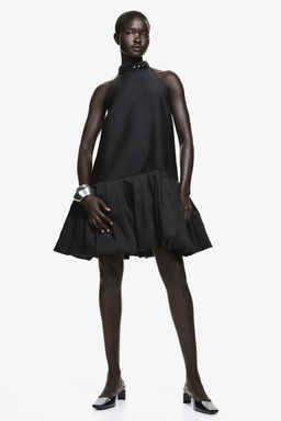 Vestido con bajo burbuja