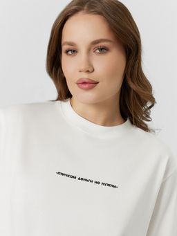 Футболка женская оверсайз белая с надписью птичкам деньги не нужны белый +печать13 112862 - Mark formelle фото 5