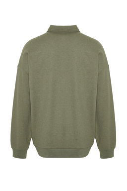 TRENDYOL MAN Siyah Erkek Oversize/Genis Kesim Etiketli Dokulu Pamuklu Polo Yaka Sweatshirt TMNAW24SW00224 - Trendyolmilla фото 9