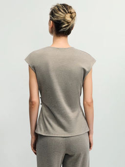 Блуза с треугольным вырезом / Zarina  фото 5