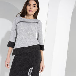 Костюм с юбкой
 Образец для подражания