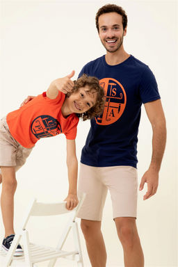 Мужская темно-синяя футболка с круглым вырезом Неожиданная скидка в корзине