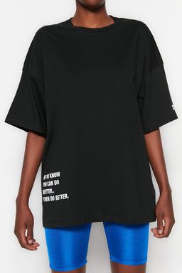 TRENDYOLMILLA Siyah %100 Pamuk Slogan Bask?l? Oversize/Genis Kal?p Bisiklet Yaka Orme T-Shirt TWOSS23TS00183 фото 8