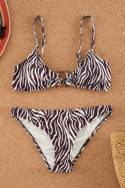 TRENDYOLMILLA Siyah Bralette Aksesuarl? Regular Bikini Tak?m? TBESS25BT00054 фото 5