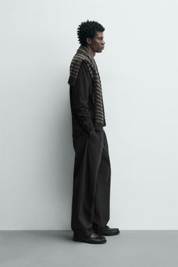 CAMISETA CUELLO PANADERO / Negro - Zara фото 4