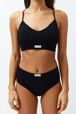 Trendyolmilla Siyah Seamless/Dikissiz Etiketli Ip Ask?l? Balensiz Kapl? Orme Ic Camas?r? Tak?m? THMSS24CC00024  фото 3