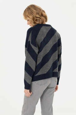 U. S. Polo Assn Женский темно-синий свитер с v-образным вырезом - U.s. polo assn фото 12