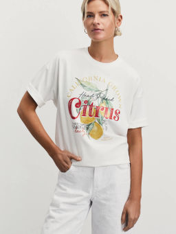 Футболка оверсайз с принтом / Zarina