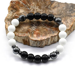 Браслет для мужчин из агата белого и черного шарик 10мм, 18см Радуга камня