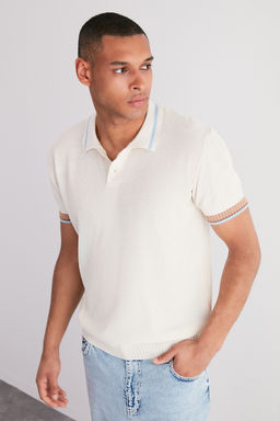 Ekru Regular Fit Cizgi Detayl? Dokulu Triko Polo Yaka T-Shirt TMNSS24PO00002