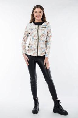 08-1237 Ветровка женская