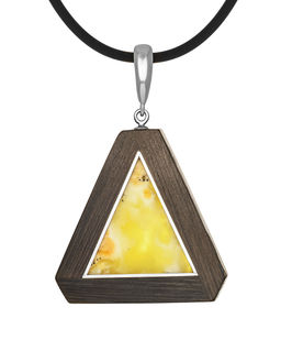 Необычный кулон Индонезия из натурального балтийского янтаря и дерева