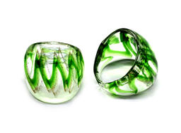 Стеклянное кольцо модель 6 цв.зеленый Радуга камня