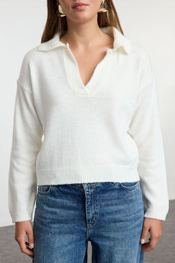 TRENDYOLMILLA Ekru Genis Kal?p Yumusak Dokulu Basic Triko Kazak TWOAW25KZ00023