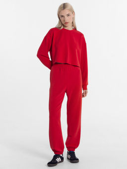 Комплект женский (джемпер, брюки) в красном цвете красный 192543 - Mark formelle фото 2