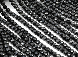 Бусины из турмалина шерл кубик гр.5мм, 39см, 80 бусин Радуга камня