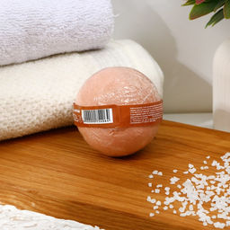 Цена за 2 шт. Бомбочка для ванны, 130 г, аромат имбирного печенья, Кладовая красоты