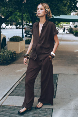 WIDE-LEG TROUSERS WITH ELASTIC WAIST