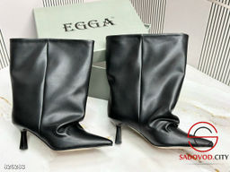 Сапоги женские на каблуке