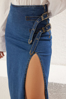 TRENDYOLMILLA Mavi Y?rtmacl? Kemer Aksesuarl? Yuksek Bel Midi Denim Etek TWOSS25ET00020  фото 4