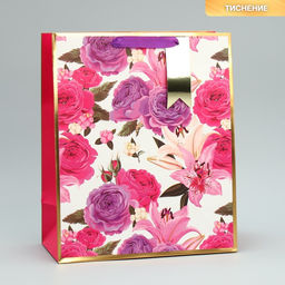 Пакет подарочный с шильдиком Самой нежной, 30.5 х 25.4 х 12.7 см