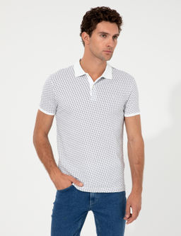 Белая футболка с воротником-поло