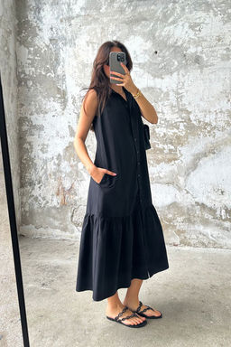 Siyah Duz Kesim Dugme Detayl? Midi Dokuma Gomlek Elbise TWOSS25EL00439