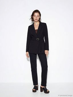 Kemerli Krep Kad?n Blazer Ceket