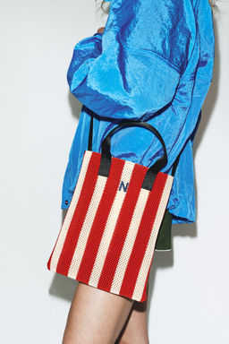 CUT-OUT EFFECT MINI TOTE BAG - Zara фото 3
