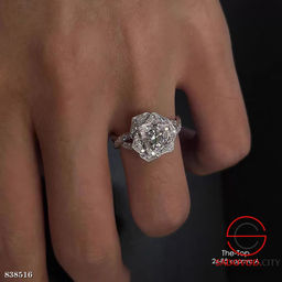 Кольцо розочка со стразами