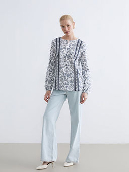 Ba?lamal? Yaka ?i?ekli Bluz