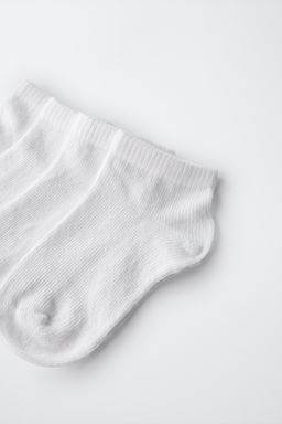 FOUR-PACK OF PLAIN ANKLE SOCKS