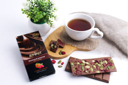 Молочный шоколад с тыквой и малиной без сахара Алфит 4936