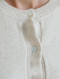 D31.149 Кардиган женский овсяный меланж