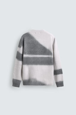 SPRAY EFFECT PRINT JUMPER - Zara фото 8