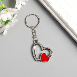 Цена за 12 шт. Брелок для ключей на кольце Двойное сердечко, металл, серебро с красным, 2.6?3 см