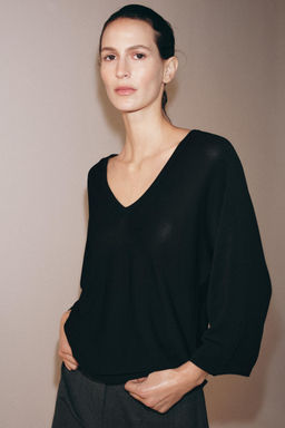 JERSEY PUNTO FLUIDO ESCOTE PICO / Negro - Zara фото 8