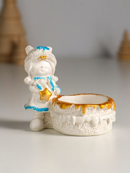 Подсвечник на 1 свечу Девочка с корзинкой, гипс, 7?7 см, перламутр