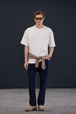 Trendyol Studio Ekru Oversize Kal_n _nterlok Basic T-Shirt TMNAW26TS00003