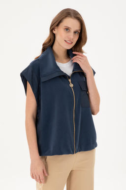 Женский темно-синий вязаный жилет