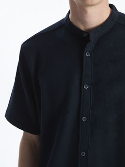 Regular Fit K?sa Kollu Arm?rl? Erkek Dokulu G?mlek