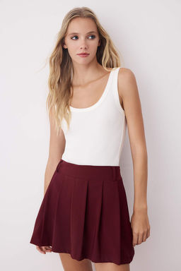 TRENDYOLMILLA Siyah Piliseli Orta Bel Super Mini Dokuma Etek Gorunumlu Sort TWOAW25SR00038  фото 2
