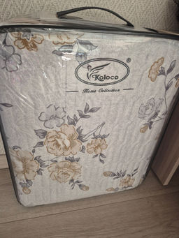 Одеяло стеганное с простыней на резинке и наволочками 2шт Koloco 192-1 192-1/03