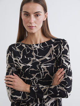 Kay?k Yaka Desenli Kad?n Ti??rt