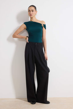 Petrol Fitted/Vucuda Oturan Asimetrik Yaka Aksesuar Detayl? Esnek Orme Bluz TWOSS26BZ00102