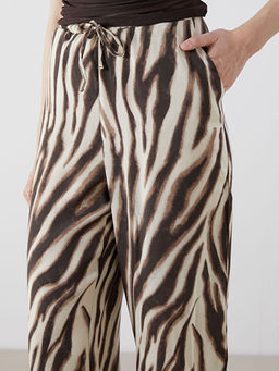 Beli Lastikli Zebra Desenli Kad?n Pantolon