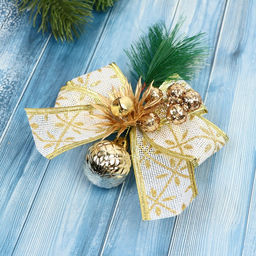 Ёлочные игрушки 2 шт. Зимнее волшебство. Еловая композиция пластик, бант с принтом, 1113 см, бело-золотой фото 2