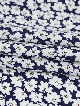 Штапель Цветочная кадриль (белые цветы на чернильном), СОРТ2, ш.1.43м, вискоза-100%, 90гр/м.кв - Купава фото 11