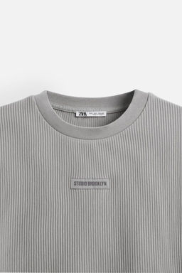 TEXTURED PATCH T-SHIRT - Zara фото 9